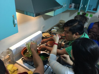 Gabriela Ruiz y Ramón Torres compartieron el conocimiento del verde tradicional. Eso sirvió para construir una técnica denominada Verde Tabasqueño.