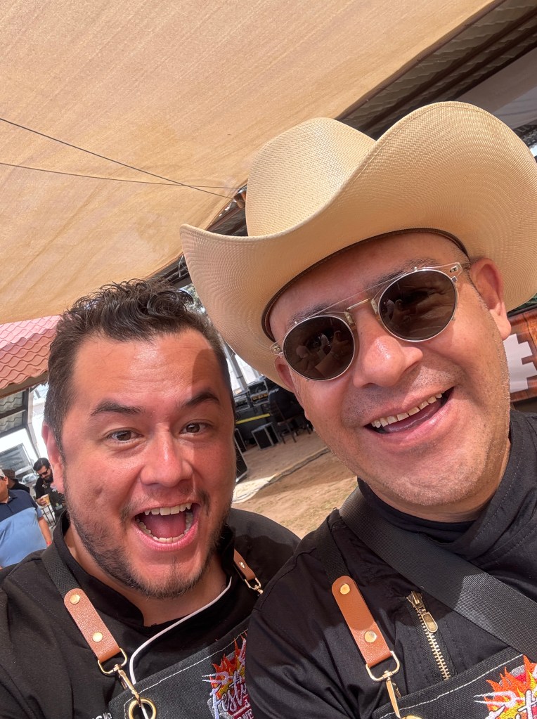 Abdiel Cervantes ha marcado a miles de personas con sus enseñanzas y postulados de cocina mexicana. Yo soy uno de ellos. No hay Lalo Plascencia sin Abdiel Cervantes. Hoy somos amigos y soy afortunado de reconocerlo.